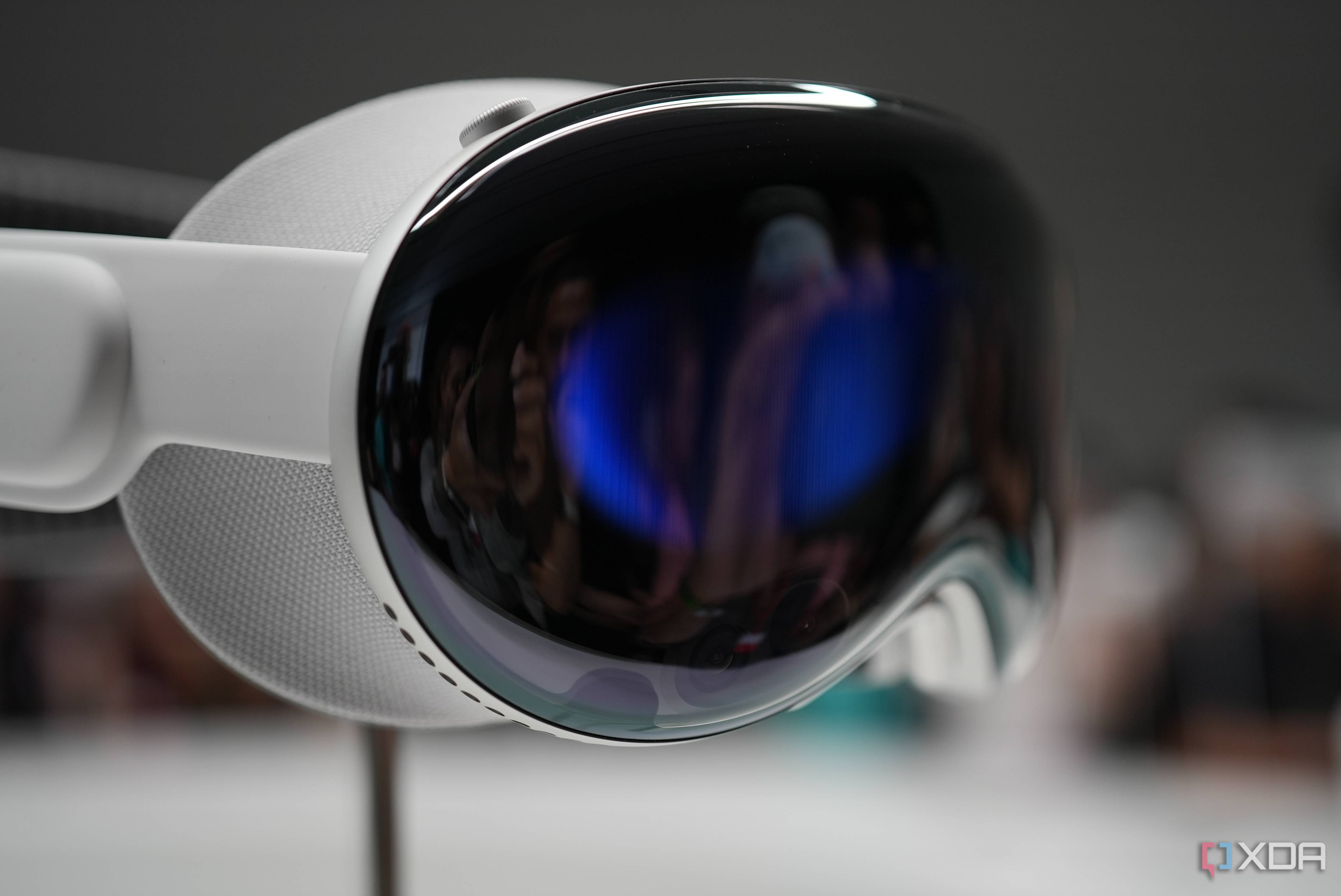 apple-vision-pro-xda-wwdc01603