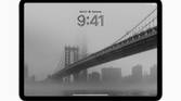 Apple-WWDC23-iPadOS-17-Lock-Screen-bridge-230605_big.jpg.large_2x