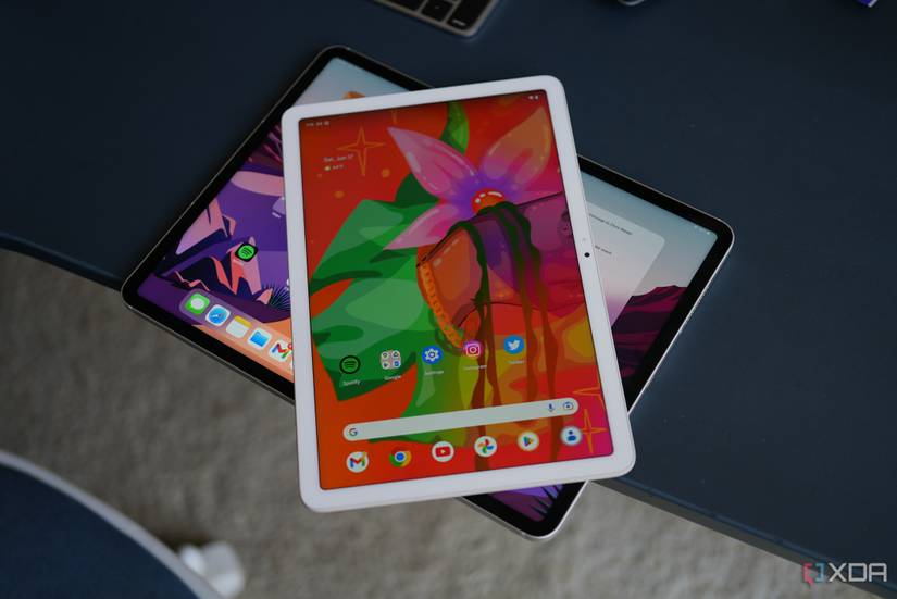 Pixel Tablet on top of an iPad Pro