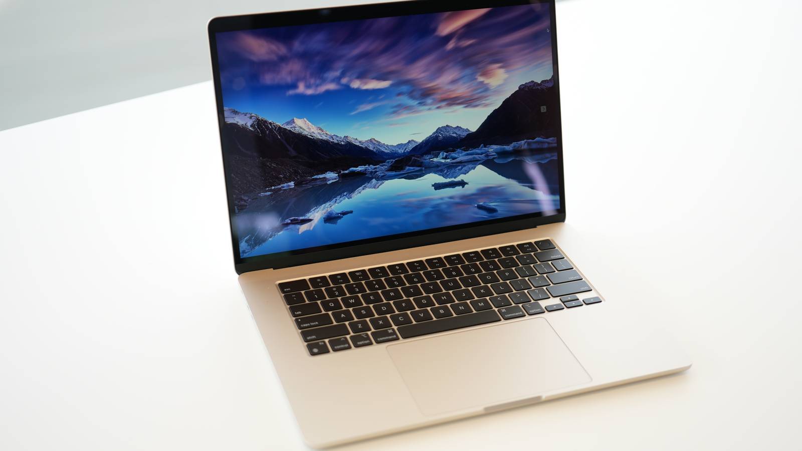 MacBook Air M2 15