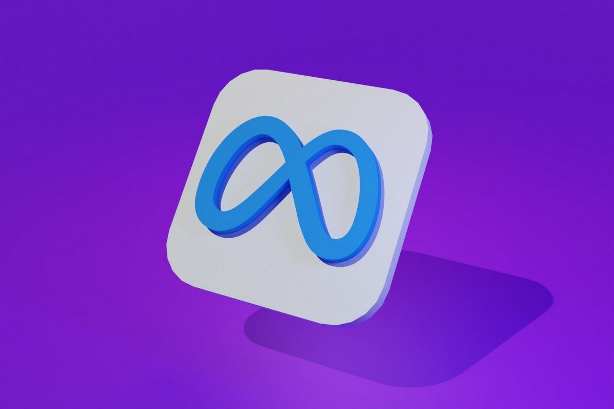 Blue Meta logo on a white squircle with a purple gradient background
