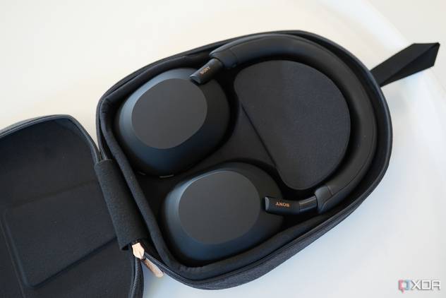 The Sony WH-1000XM5 in its carrying case