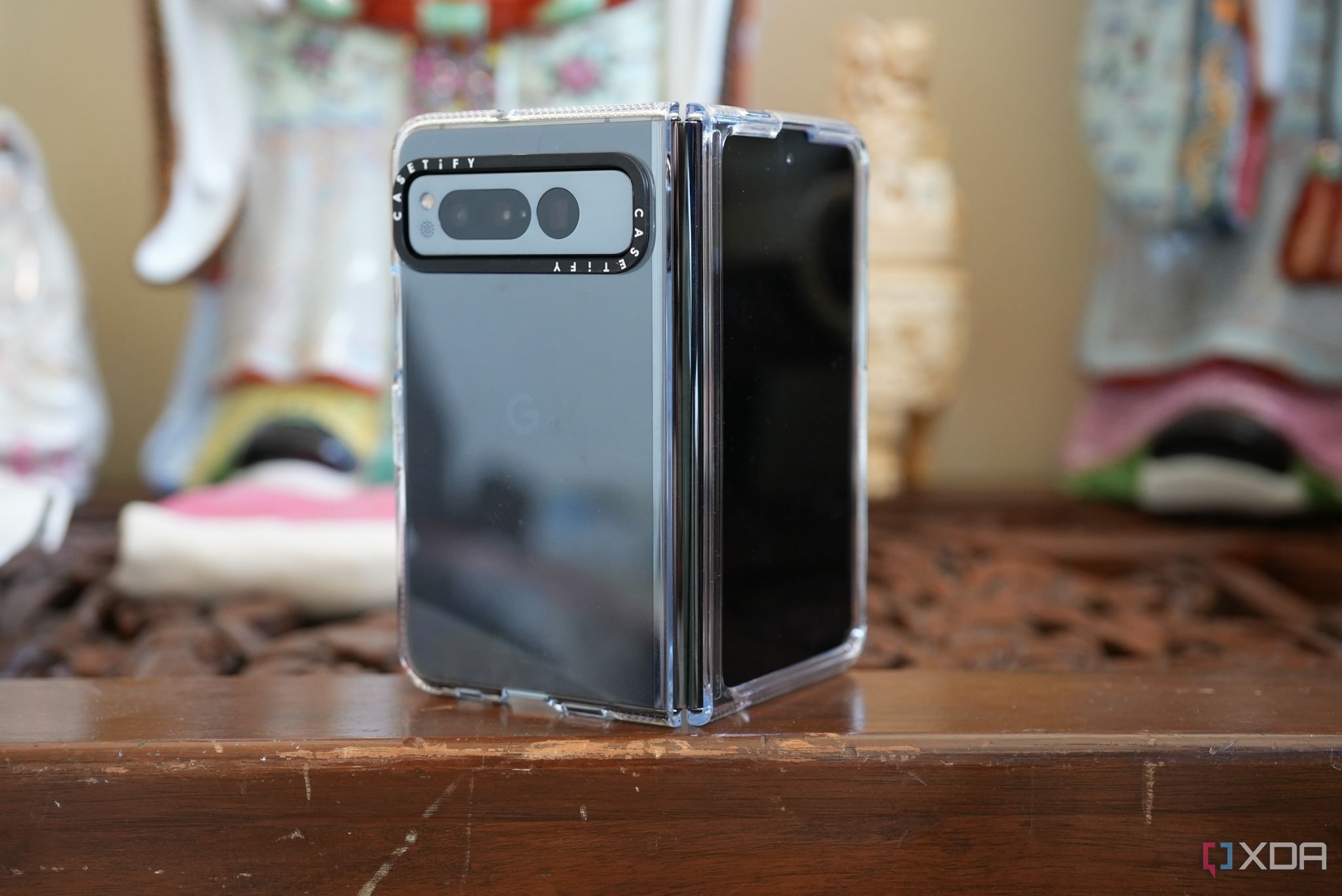 The hinge is unprotected when device isn't fully opened. 