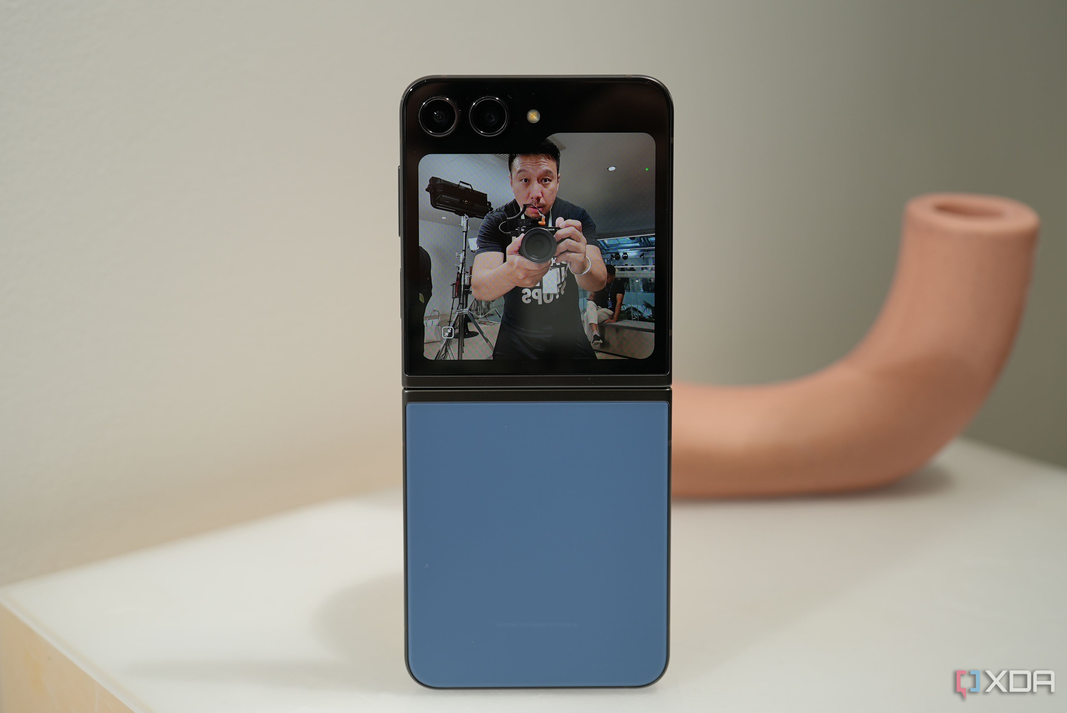 Samsung Galaxy Z Flip 5 vs Z Flip 4: The bigger screen matters