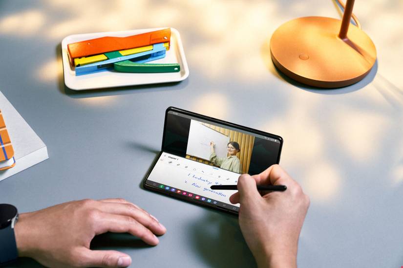 Using a pen with the Galaxy Z Fold 5