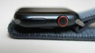 The Apple Watch 9 with its rotatable crown.