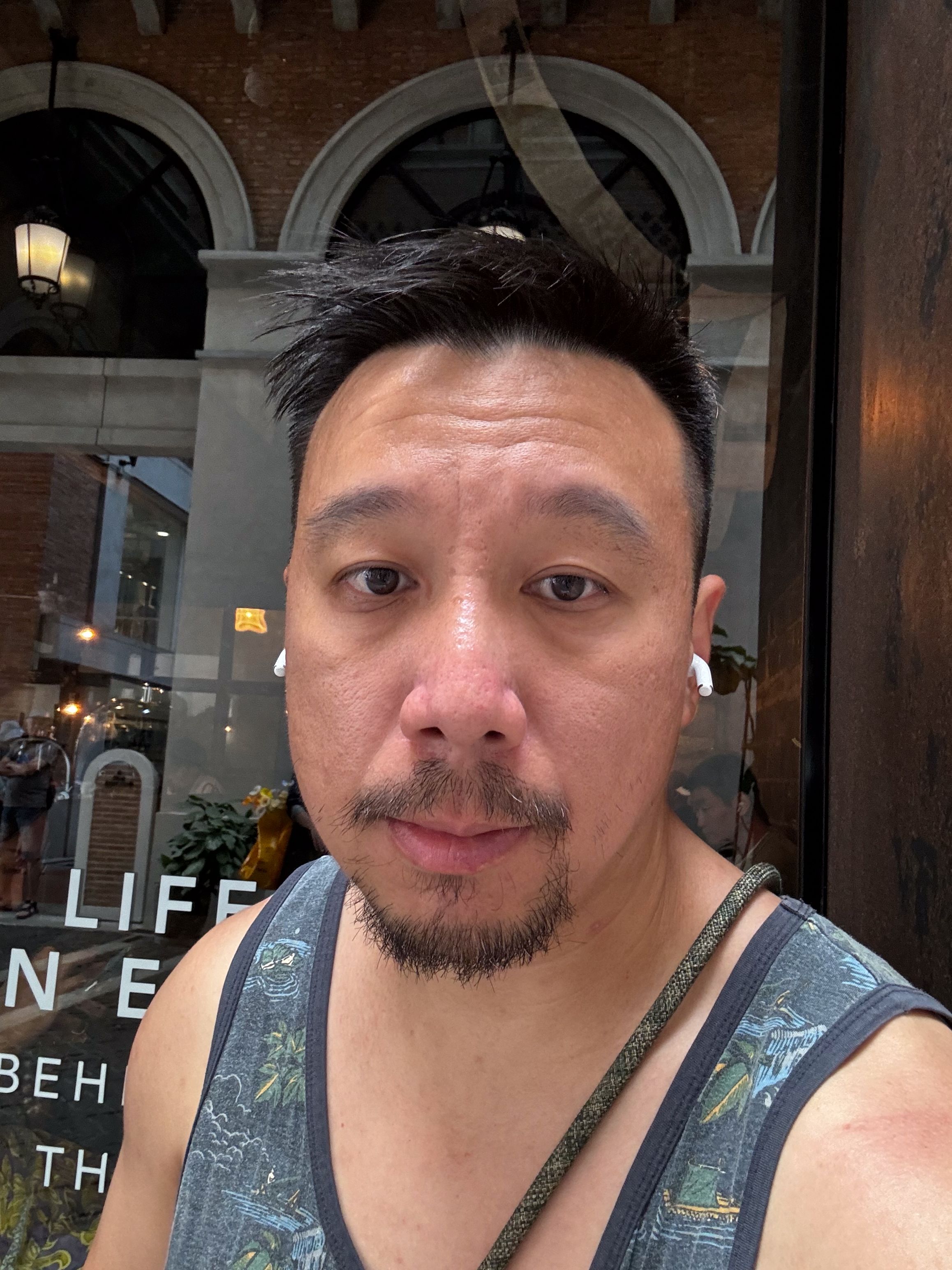 iPhone 15 Pro Max selfie camera