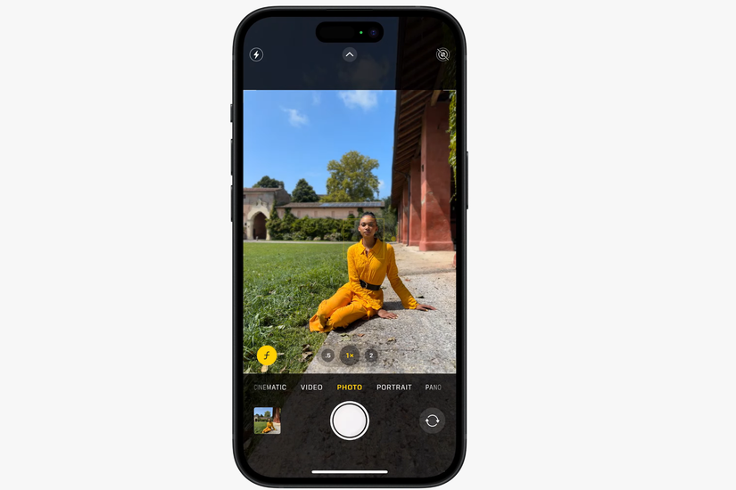 iPhone 15 camera