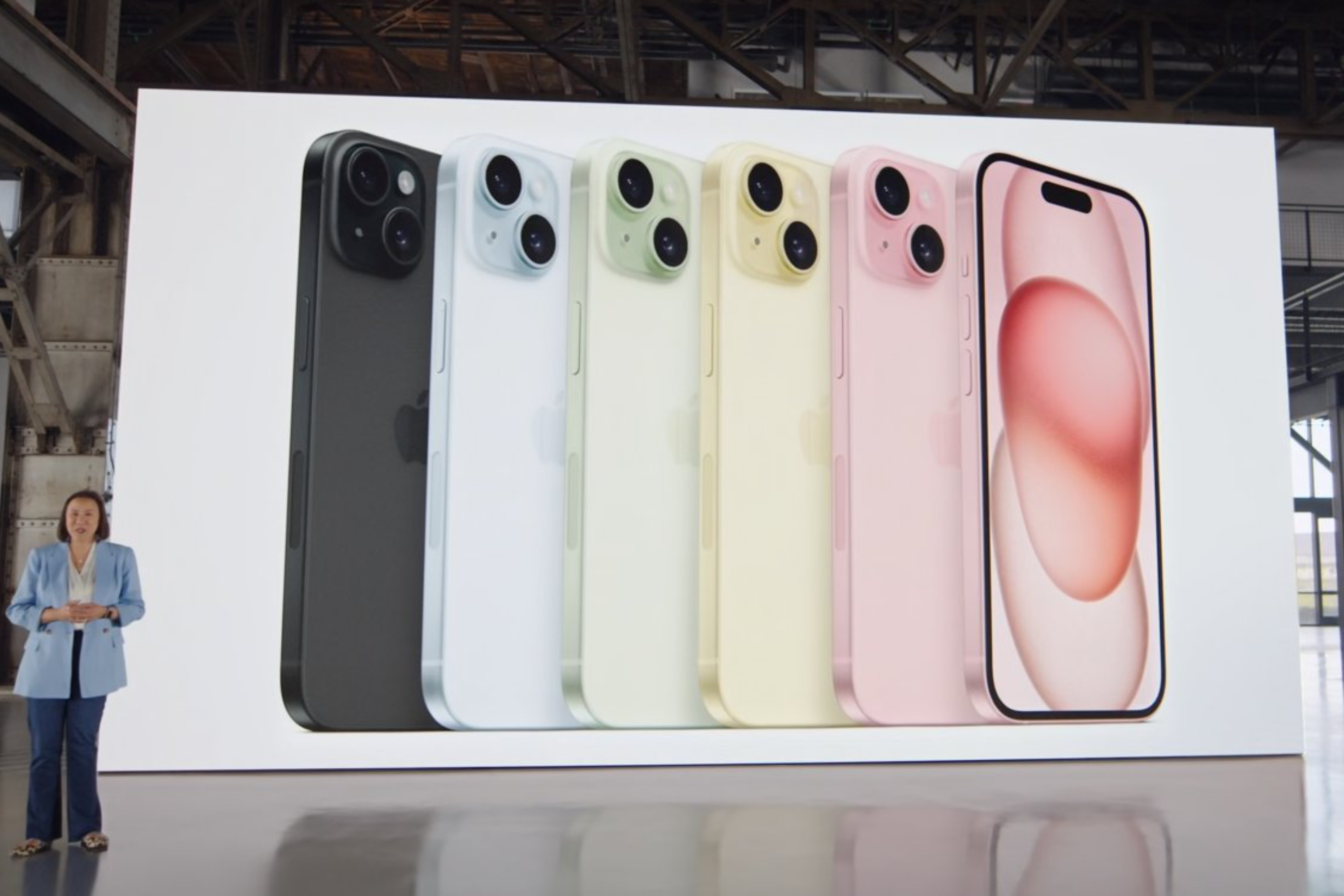 DEMIU ベージュ　iPhone15 iPhone15Proスマートフォンケース