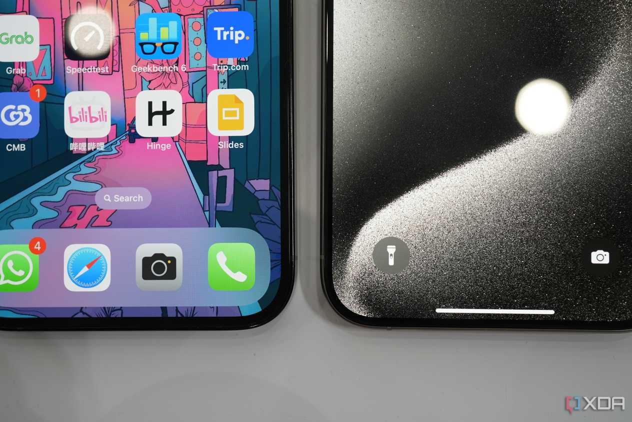iPhone 14 Pro Max bezel (left) and iPhone 15 Pro Max bezel (right)