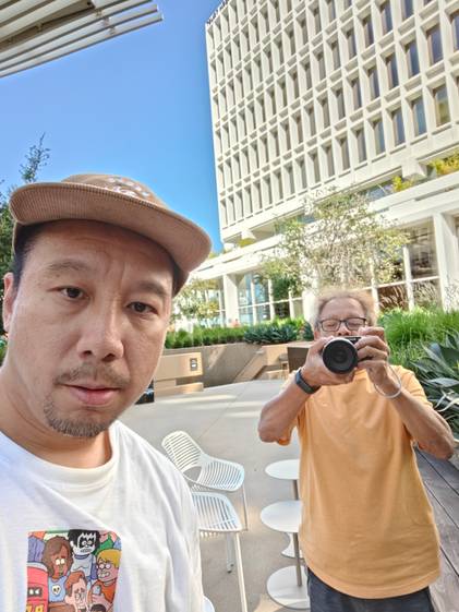 Selfie, outside screen