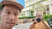 Selfie, outside screen