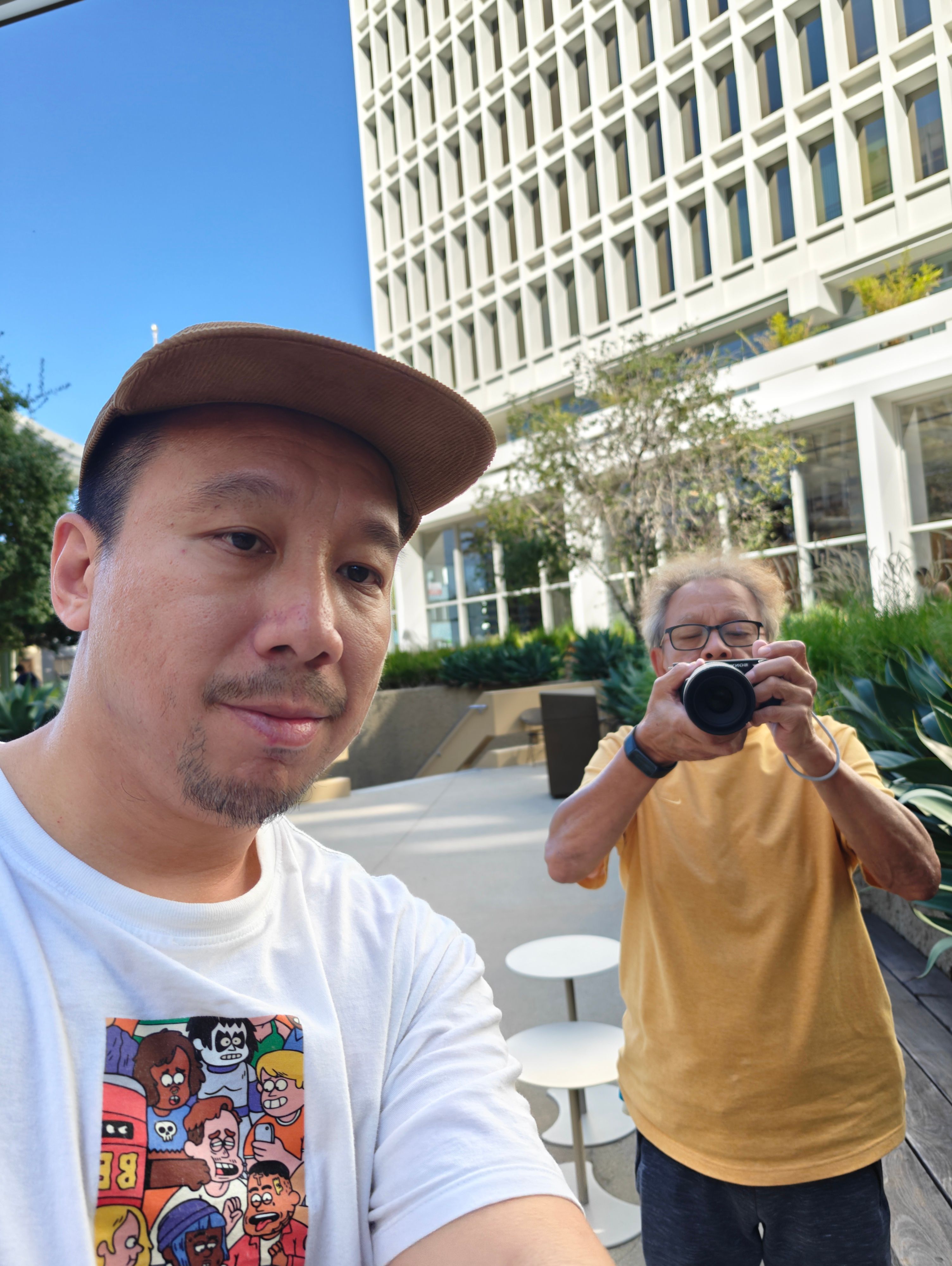 Selfie, main camera
