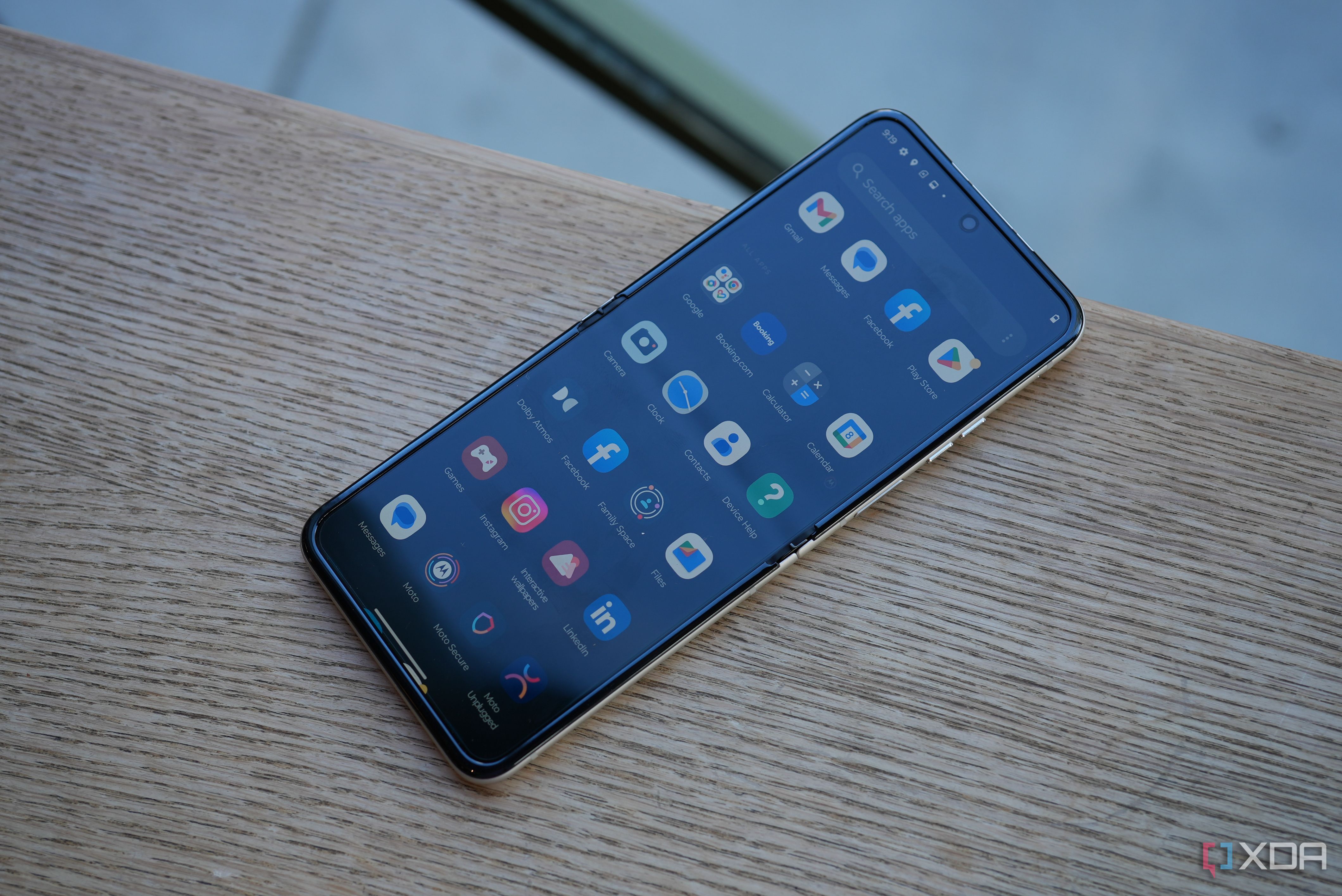 Motorola Razr (2023) review: The price doesn't make sense