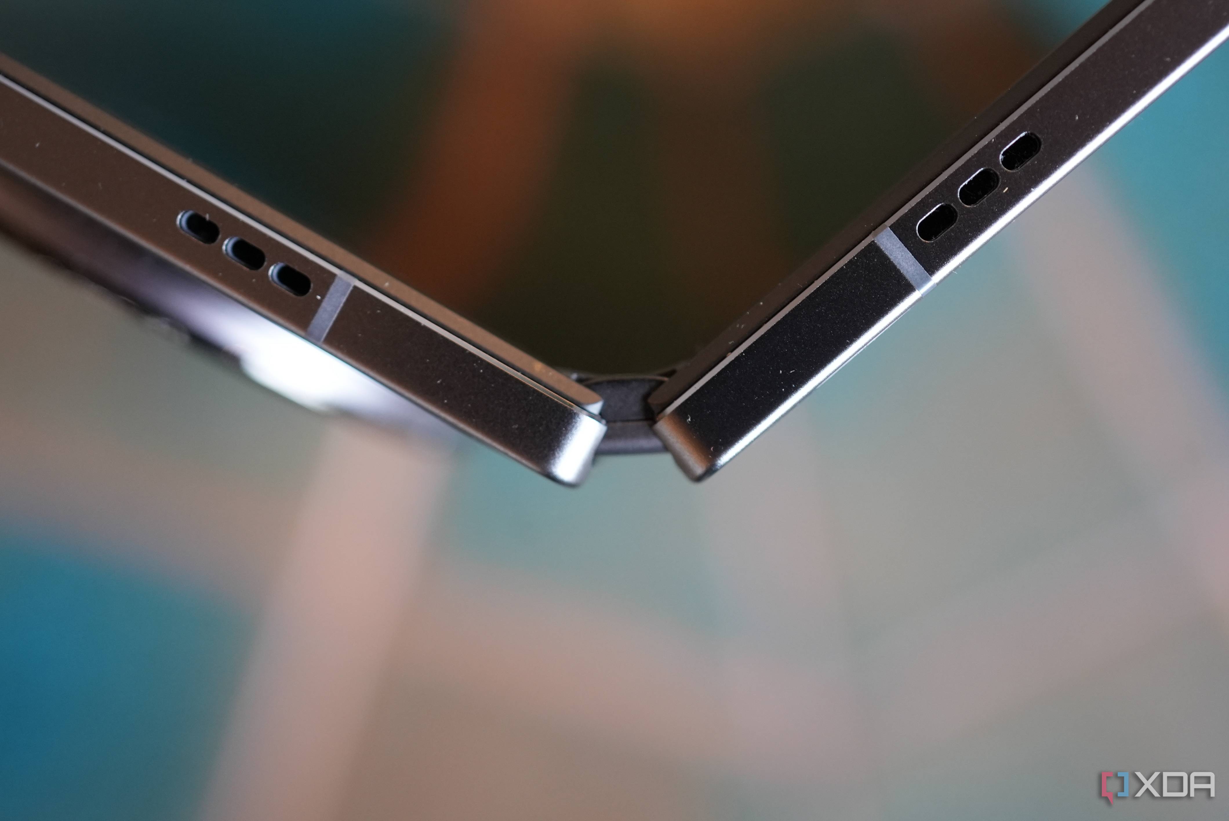 OnePlus Open hinge