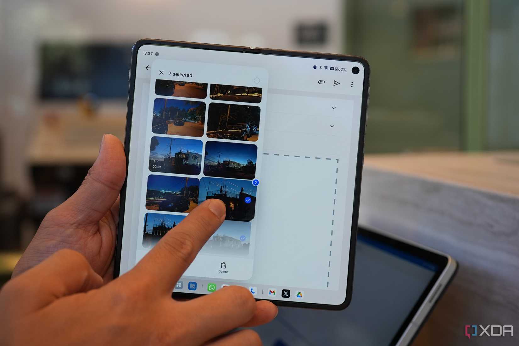 Dragging a file from the taskbar folder to Gmail