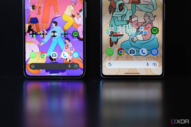 Pixel 8 Pro screen corners (left) compared to Pixel 7 Pro (right)