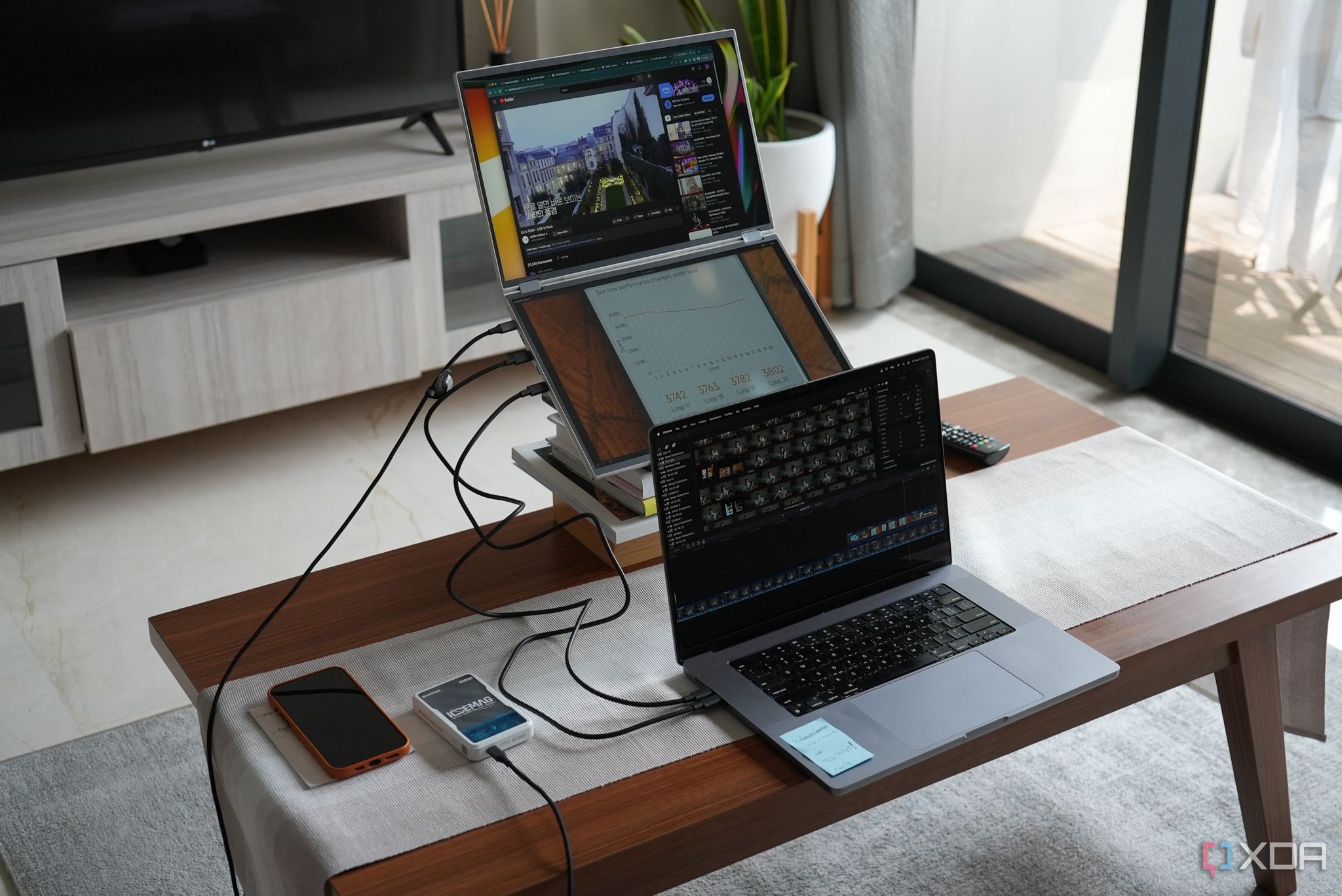 4 reasons a portable monitor will improve your productivity