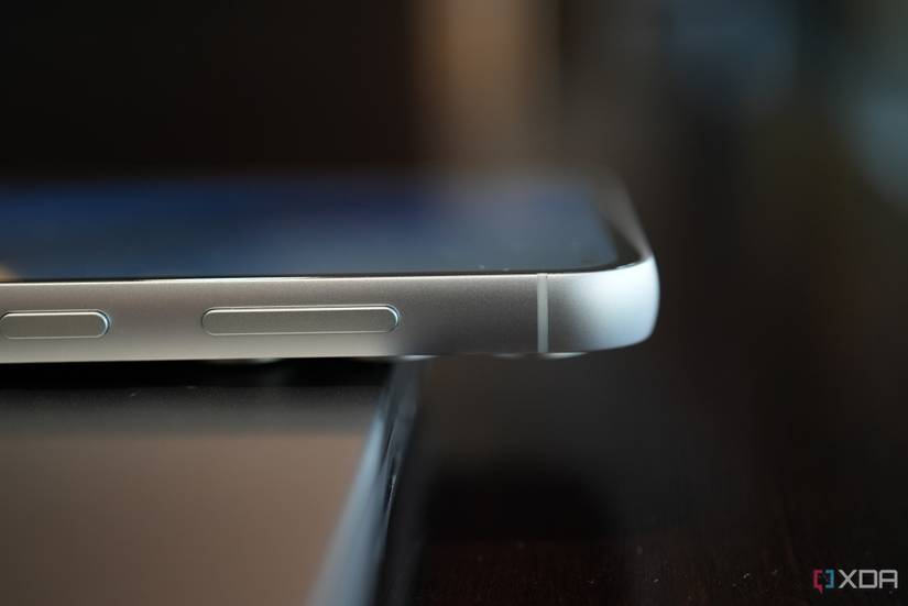 The edge of the screen is a bit sharp. 