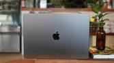 the back of hte MaCbook Pro lid