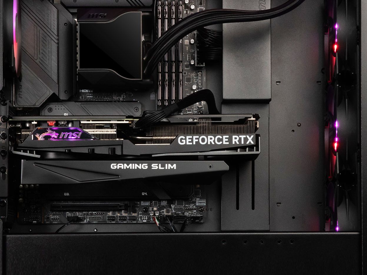 msi-gaming-x-slim-rtx-4070-ti-lifestyle-01
