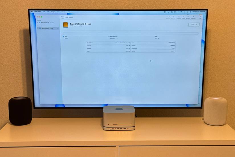 Disk Utility open on a Mac Studio with the Satechi Stand & Hub.