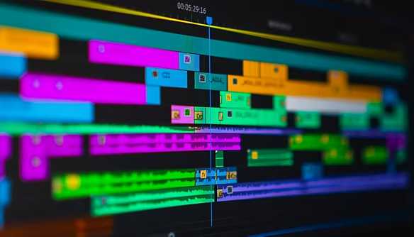 Adobe premiere pro showing multiple audio files in a video