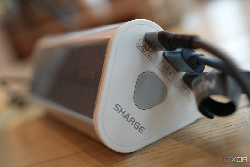 Shargeek 170 power bank review: Stylish do-it-all battery pack