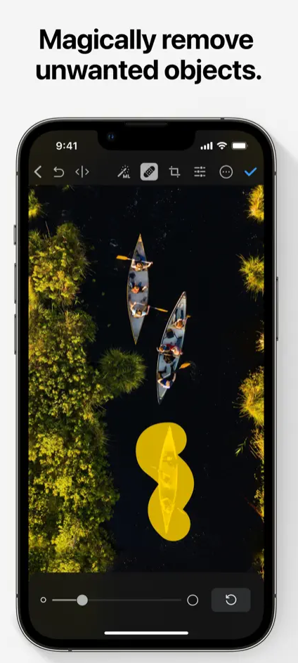 Object removal in the Photomator app for iPhone.