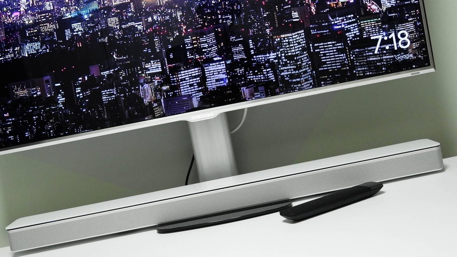 Pros and cons of switching from speakers to a soundbar for your PC