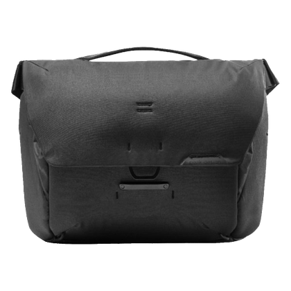 Peak Design Everyday Messenger review: A messenger bag for people