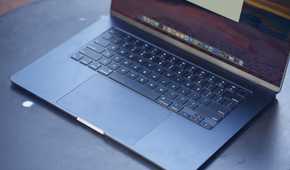 Macbook Air M3 2024 keyboard view