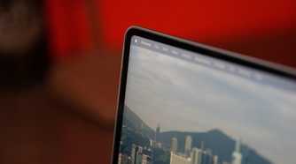 MacBook Air M3 bezels
