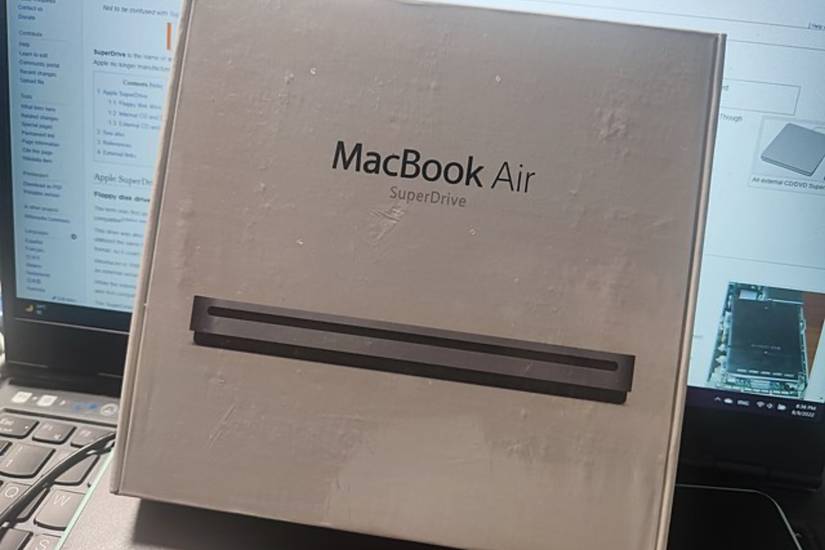 5 weird and ancient accessories you can still buy from Apple