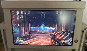The Compaq Powerhouse III playing games