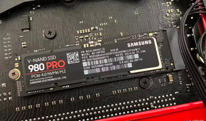 Samsung 980 Pro SSD in slot on motherboard