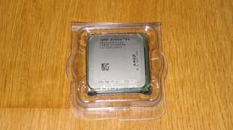 AMD Athlon 64 3000+ in its plastic carton