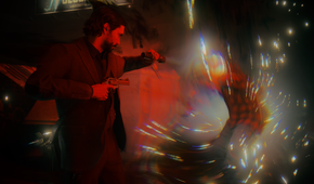 alan wake 2 fighting darkness with flashlight