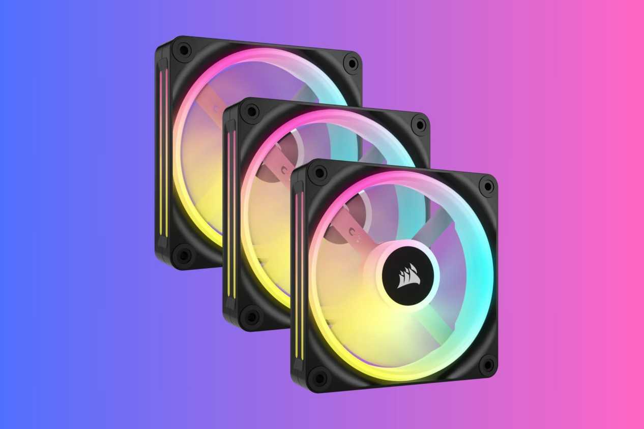 An image showing the Corsair iCUE LINK QX140 fan over a gradient background.