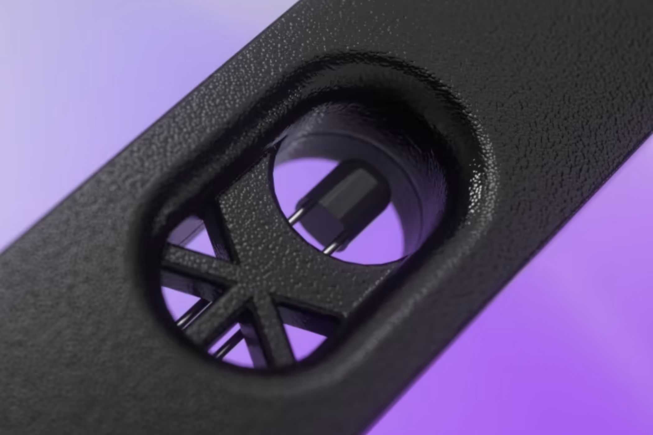 An image showing the temperature of the Corsair iCUE Link QX140 fan.