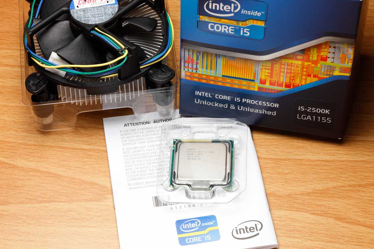 Intel Core i5 2500K with retail box and cooler