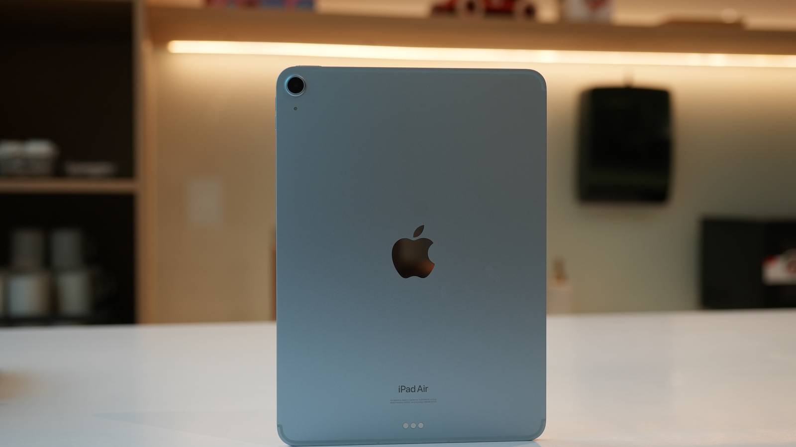 Score Apple's latest iPad Air with a discount ahead of its retail release