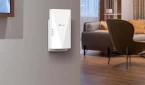 TP-Link RE500X range extender living room
