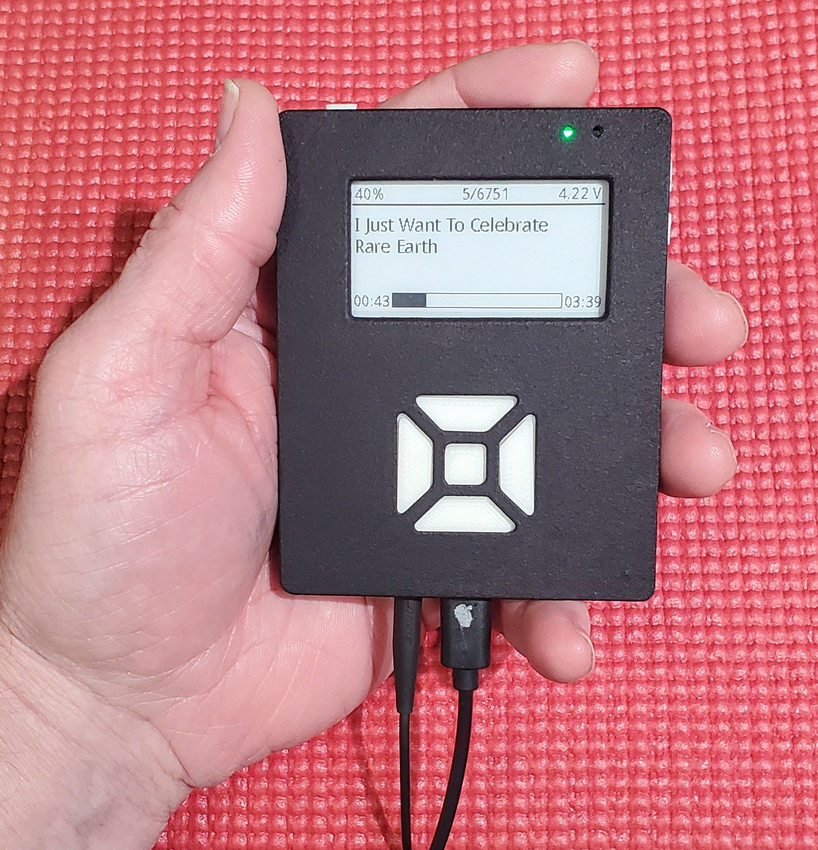 The ePiPod is a reimagined take on the iPod that's powered by a ...