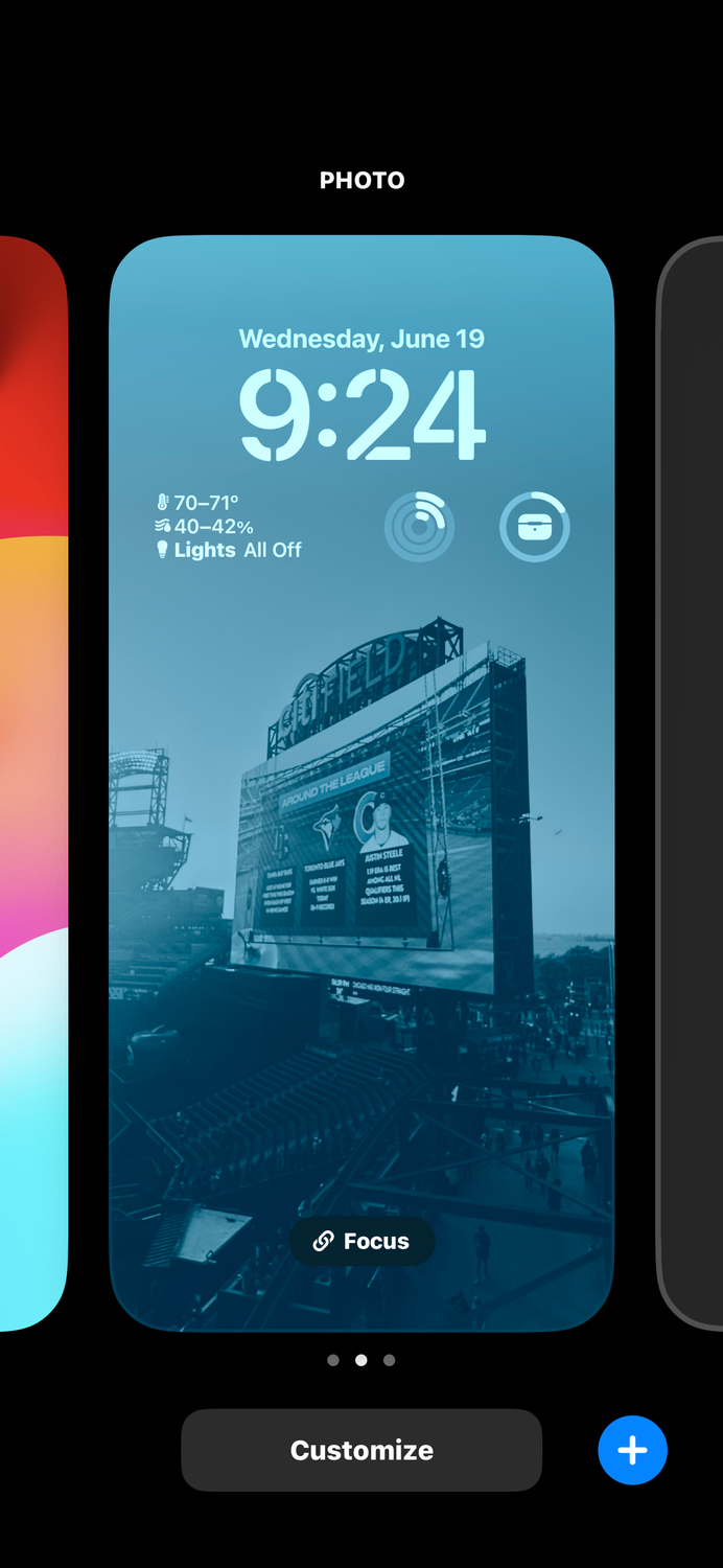 iOS 18 lock screen