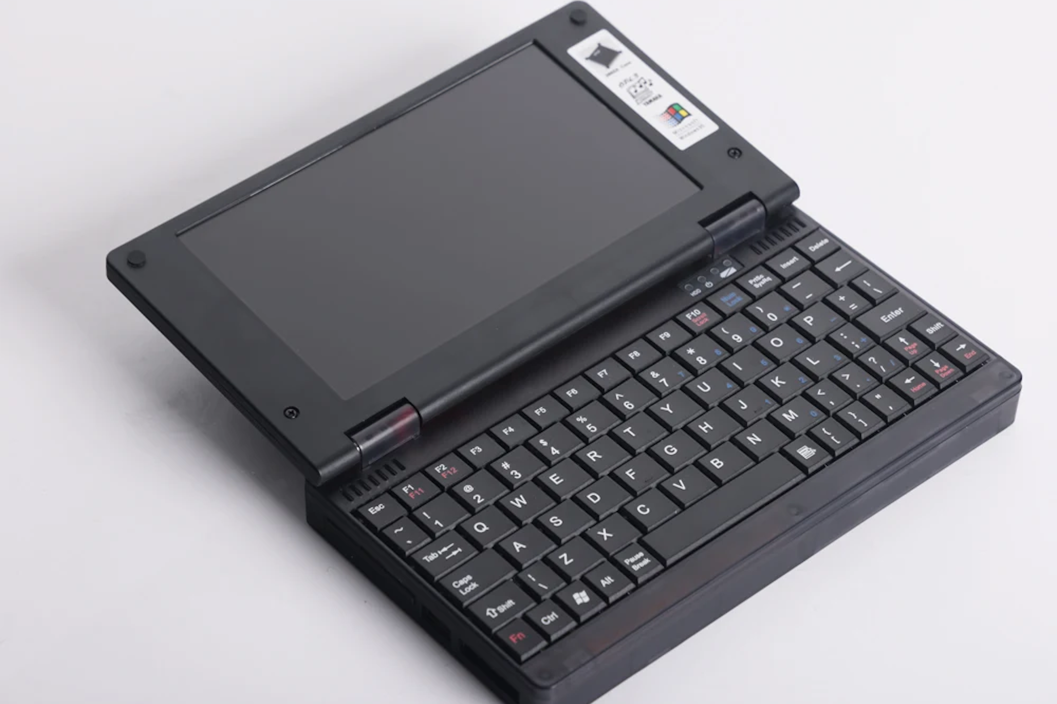 You can buy a brand-new Windows 95 laptop in 2024, and it nails