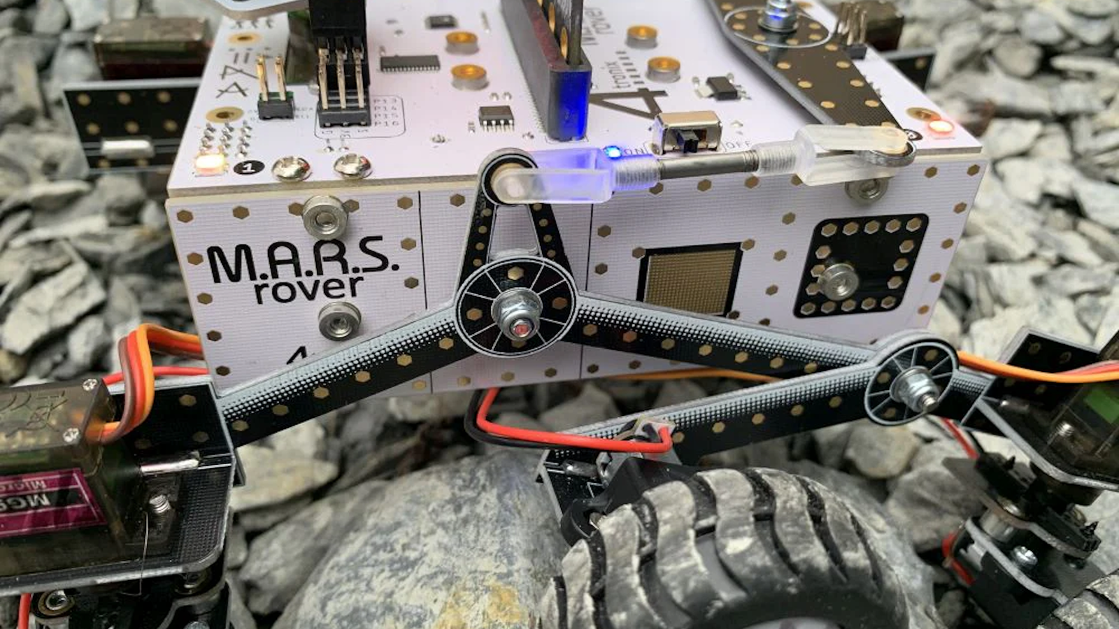 This kit lets you build a miniature Mars Rover with a Raspberry Pi
