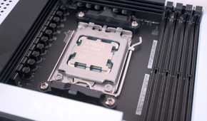 NZXT N7 B650E with Ryzen 9 9900X installed