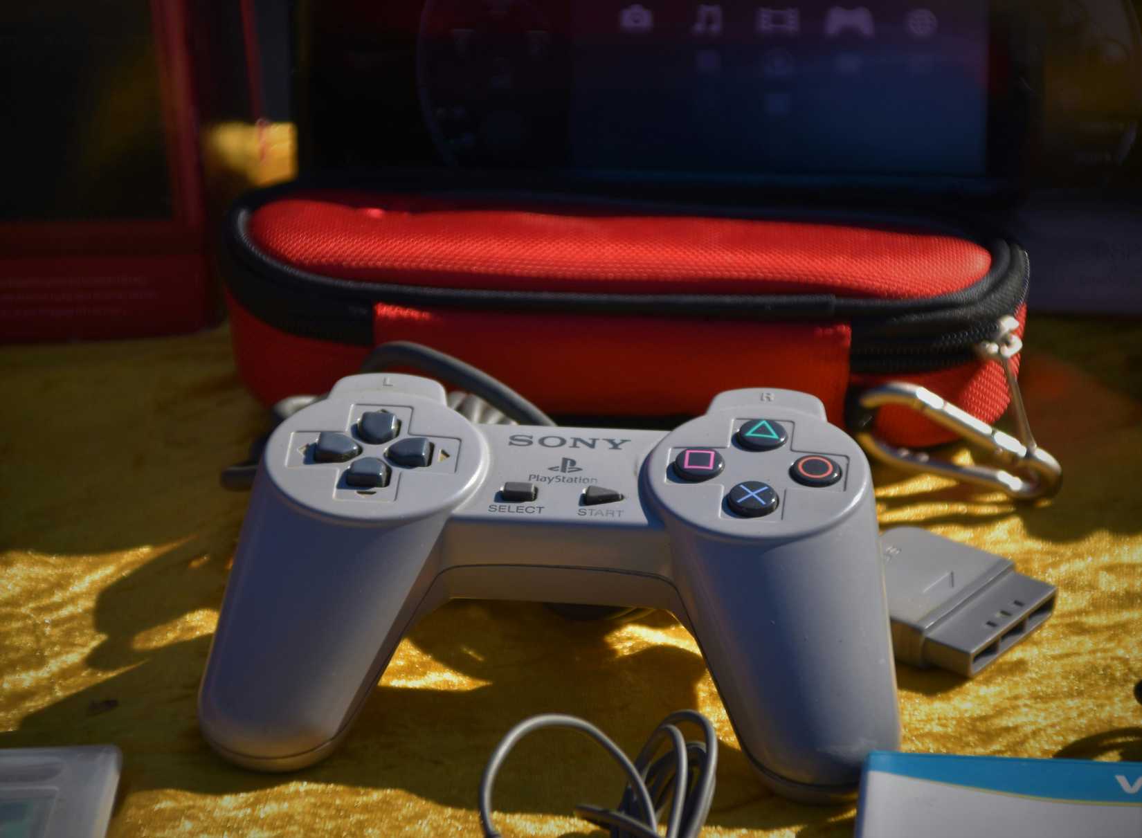 PlayStation 1 controller