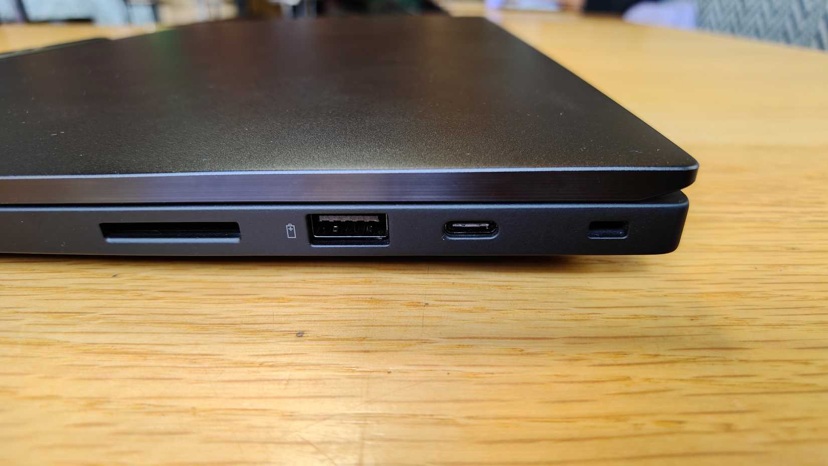 I/O on right side of P16 Gen 7